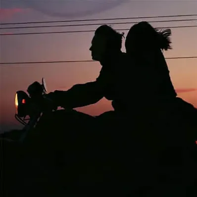 男生