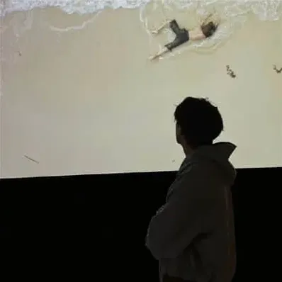 泰玮